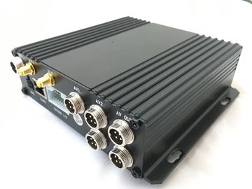 移動式DVRの4つのチャネルGPSの追跡者およびバス セキュリティ システムのためのカメラ