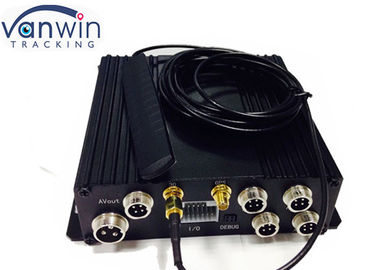 3G 生きているビデオ Wifi を追跡する GPS の車の保証解決のための 4 つのチャネル CCTV DVR