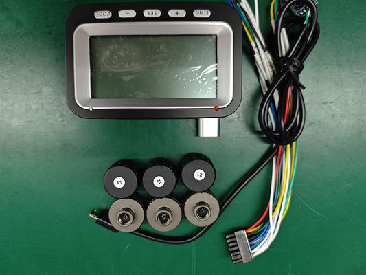 AHD 1080P サポート オイルレベルとタイヤ圧力モニタリング トラック/物流車両のための8チャネルビデオレコーダー MDVR